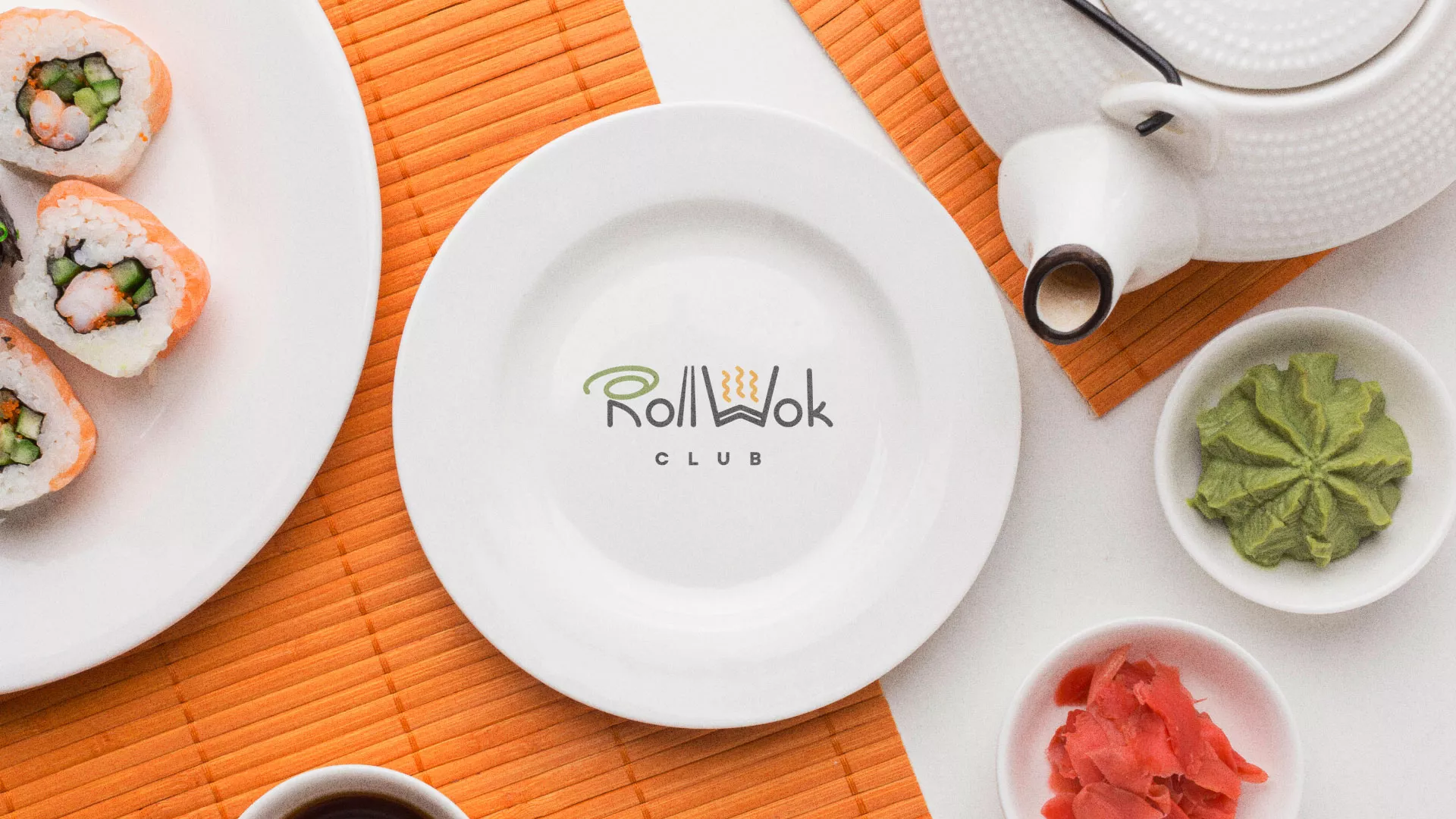 Разработка логотипа и фирменного стиля суши-бара «Roll Wok Club» в Шумерле